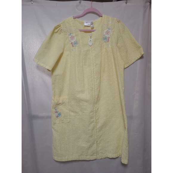 Coffee Time Robe Womens Sz M Seersucker Housecoat Yellow White Stripe Housecoat - Picture 1 of 10